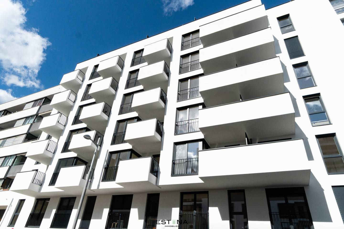 Provisionsfrei - Tiefgaragenstellplatz Nähe U1