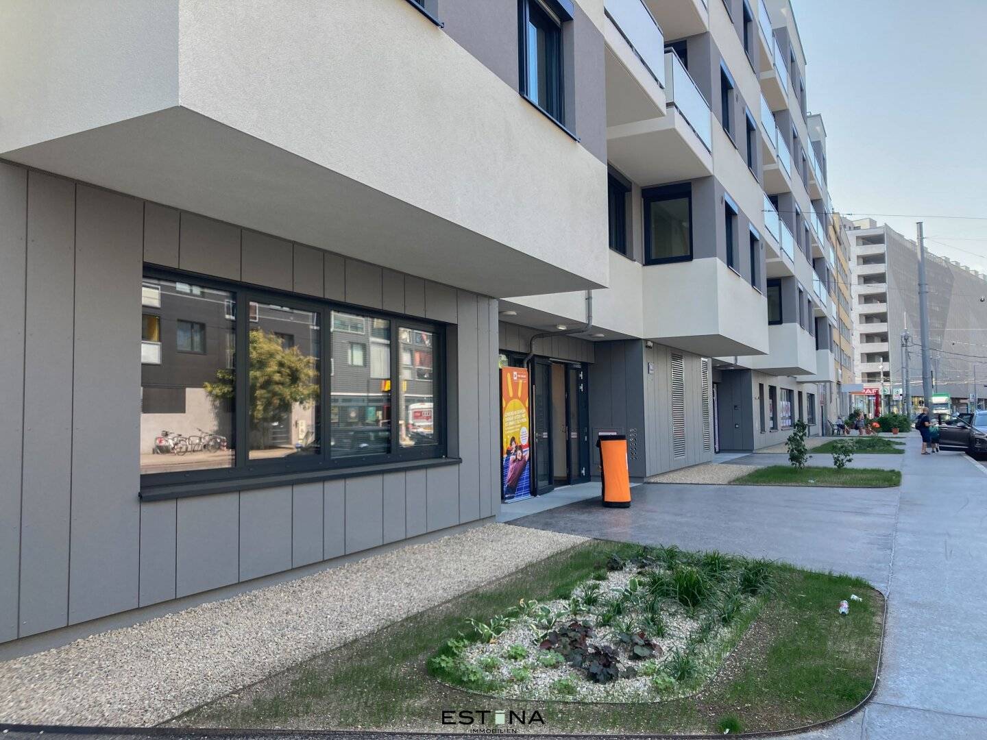 Tiefgaragenstellplatz Nähe U1 / mit E-Ladestation