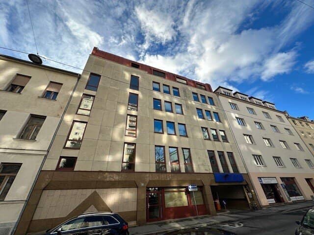 Office space with air conditioning and strong connectivity in Graz Lend