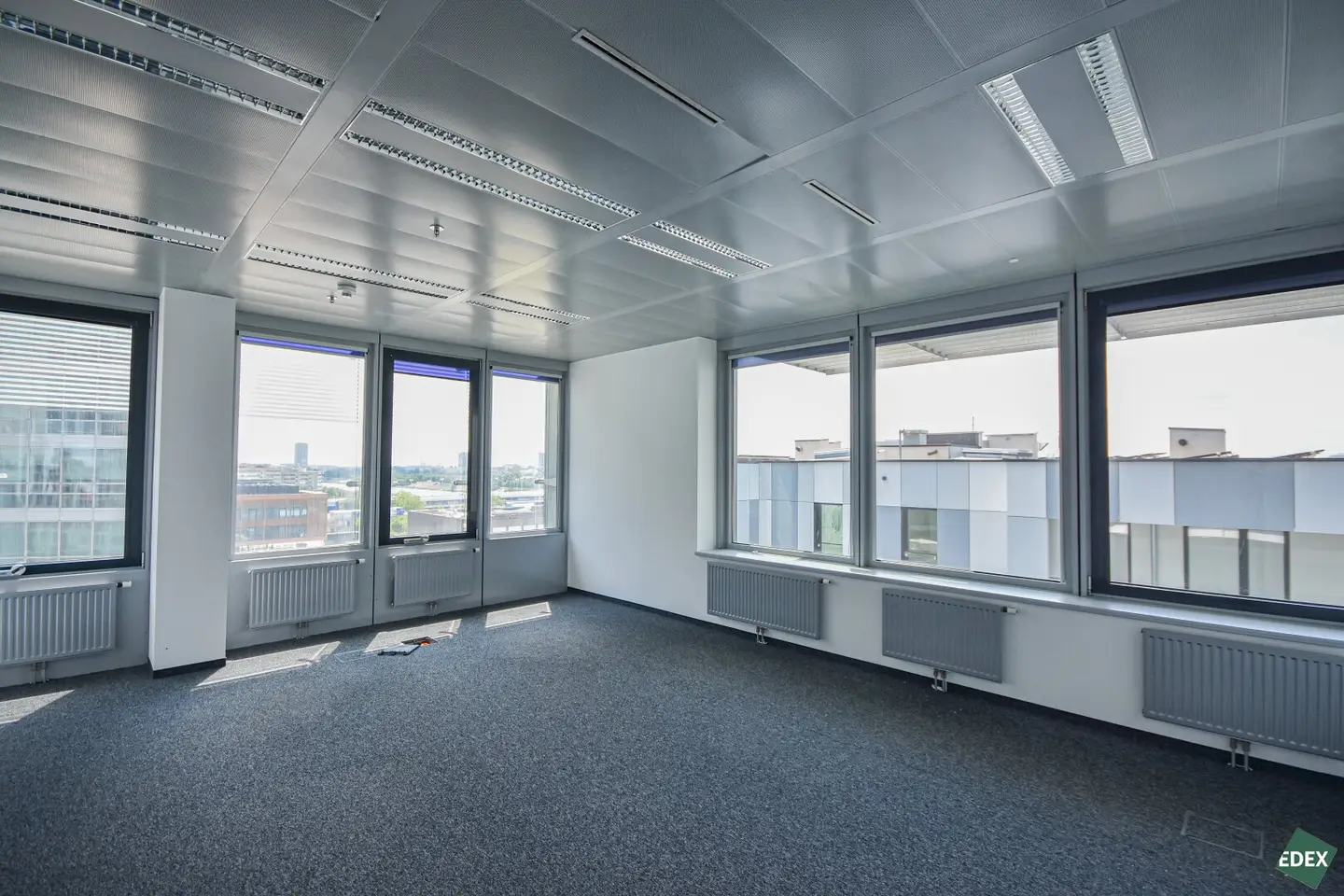 Modernes Arbeiten im Ares Tower!