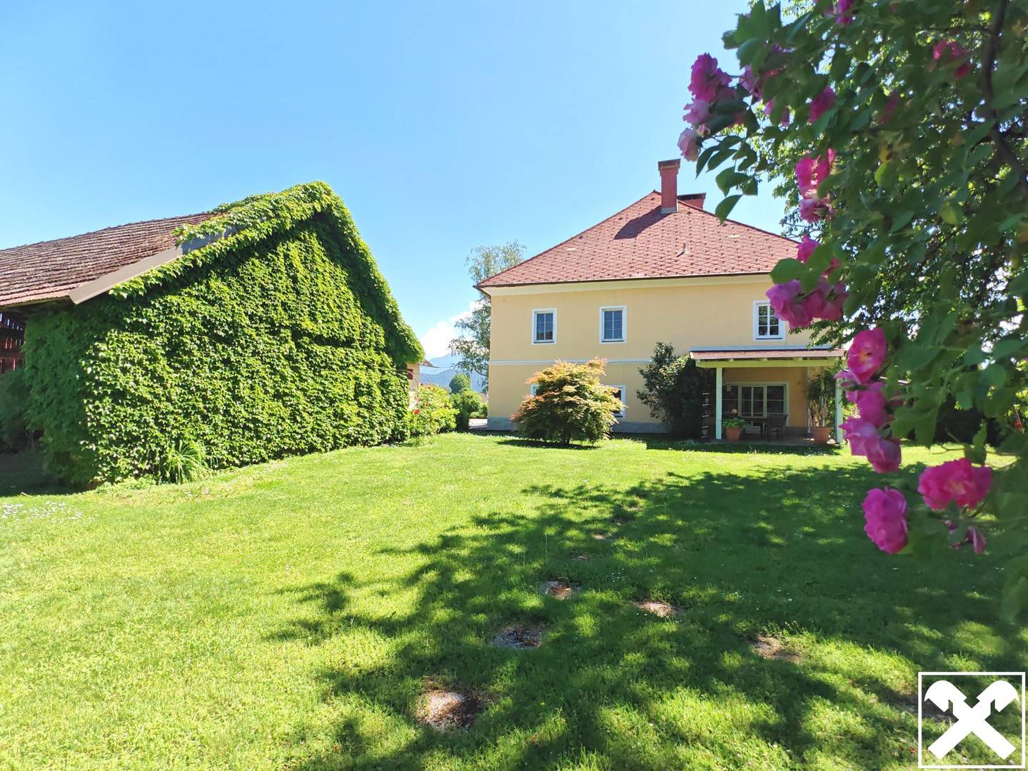 Haus am Stadtrand von Klagenfurt: großzügiges Anwesen mit Garten