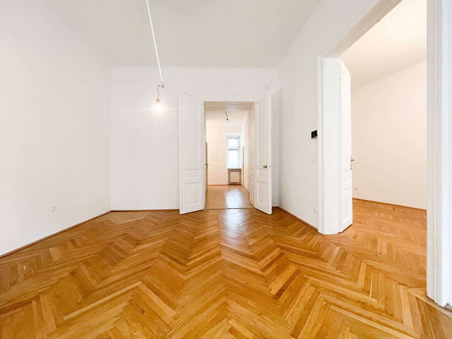 Altbauwohnung with lift in Hofstattgasse