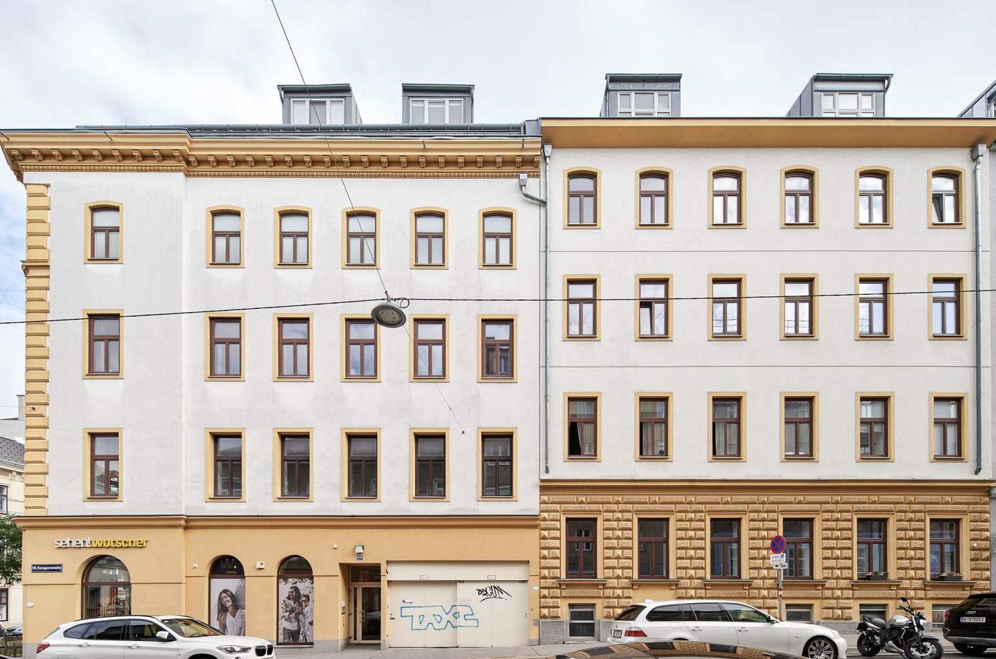 Dachgeschosswohnung mit Dachterrasse nahe U6