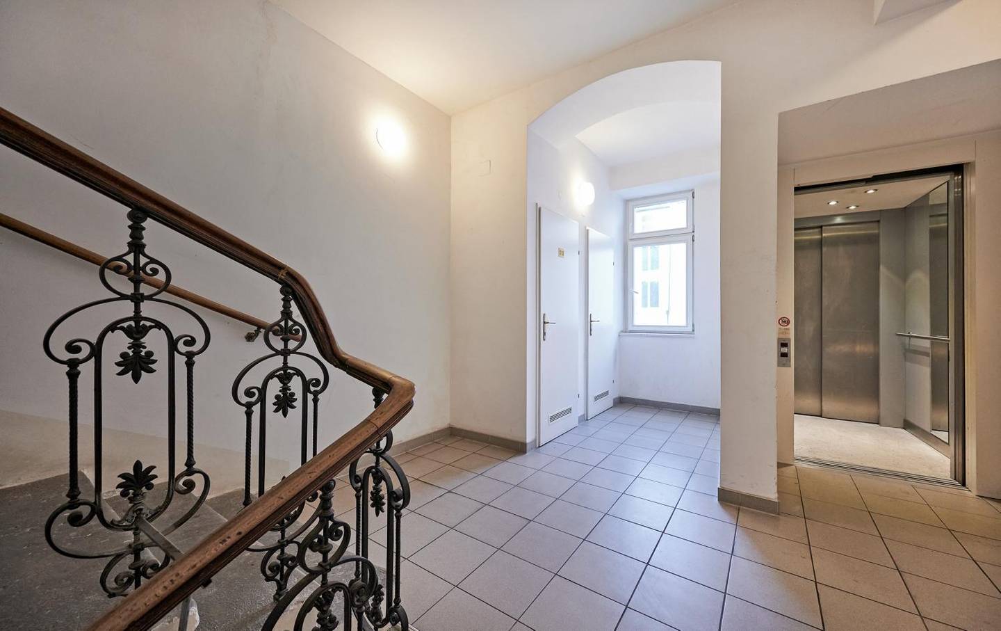 Altbau 2-Zimmer-Wohnung in Wien 1100, unbefristet vermietet, gute Lage