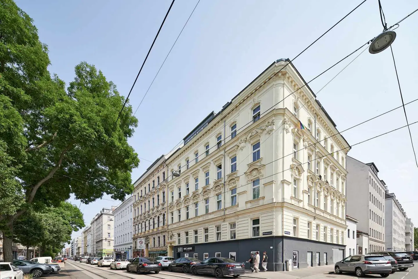 Altbauflair trifft Investmentsicherheit - Rendite 4,3 % -
2-Zimmer-Wohnung - unbefristet vermietet!