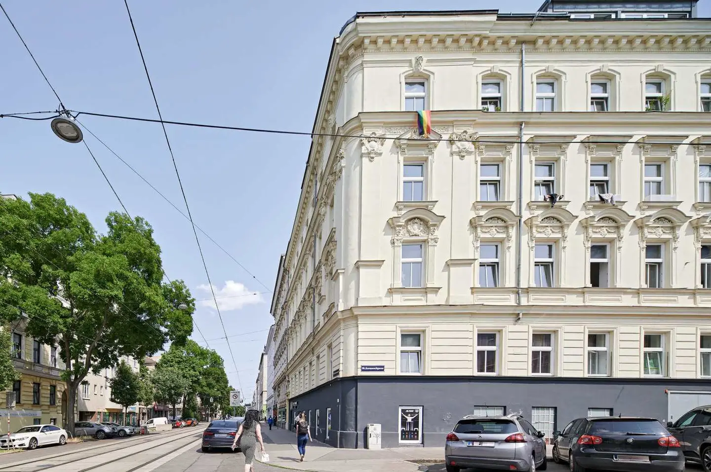 Altbauflair trifft Investmentsicherheit - Rendite 4,3 % -
2-Zimmer-Wohnung - unbefristet vermietet!