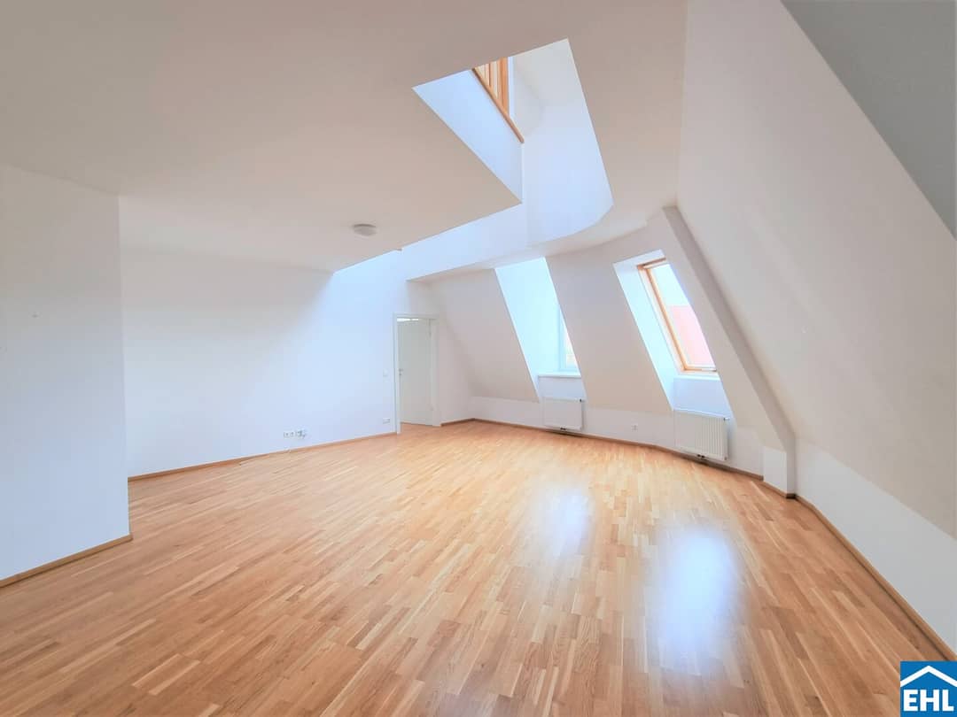 Attic apartment terrace near Liechtensteinpark