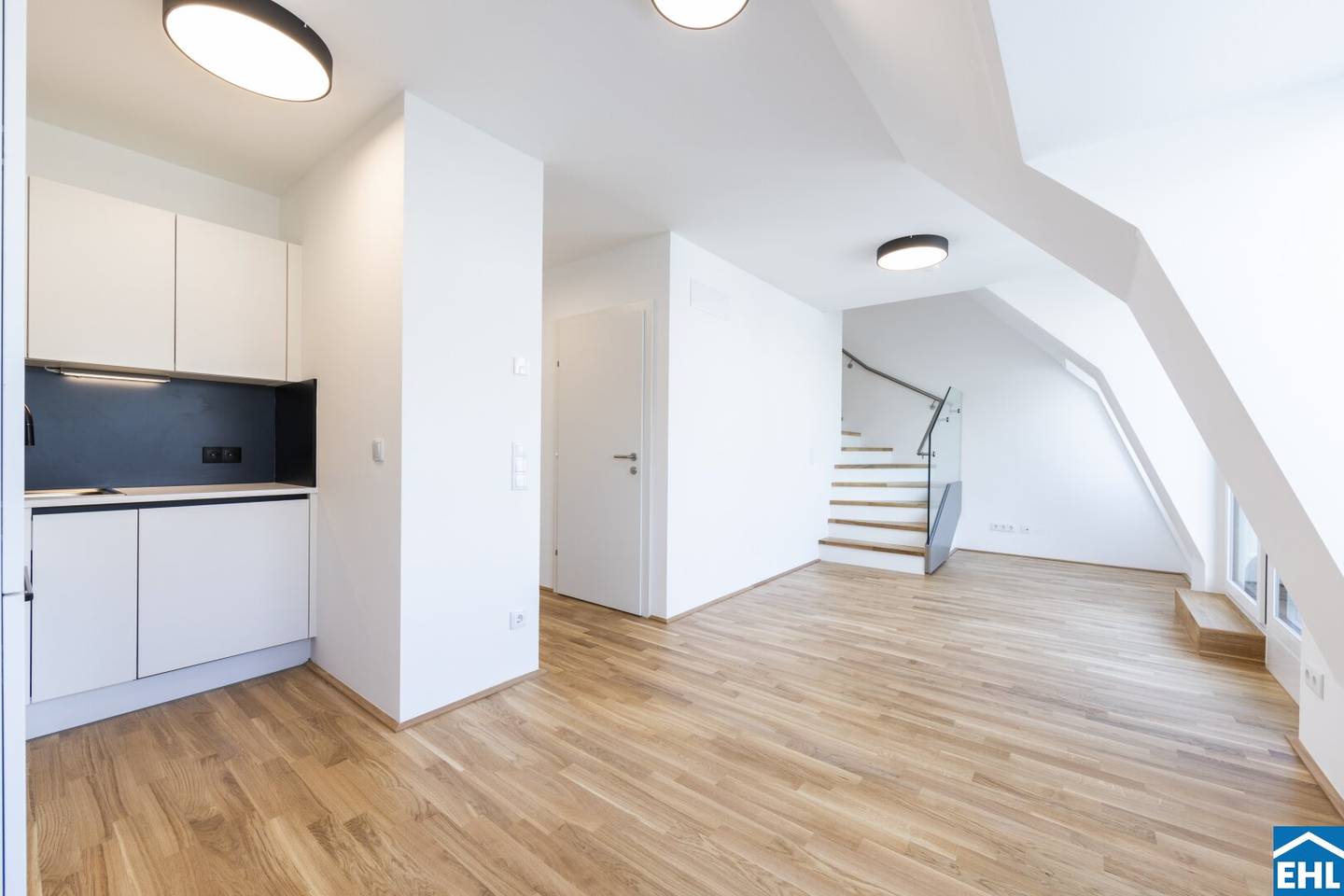 Apartment near Donauzentrum and Old Danube