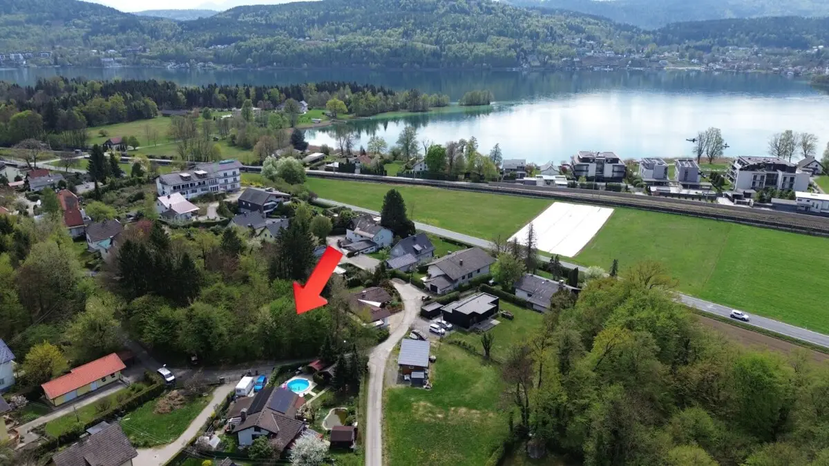 Natur. Ruhe. Wörthersee. – Sonniges Baugrundstück am Gletschertopf in Pörtschach
