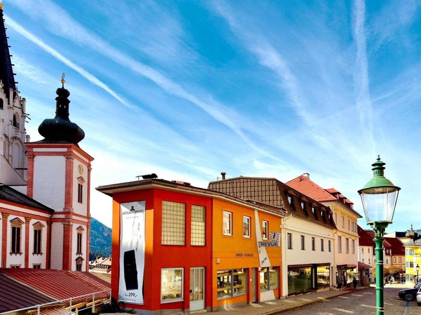 Residential and Commercial Building in the Heart of Mariazell