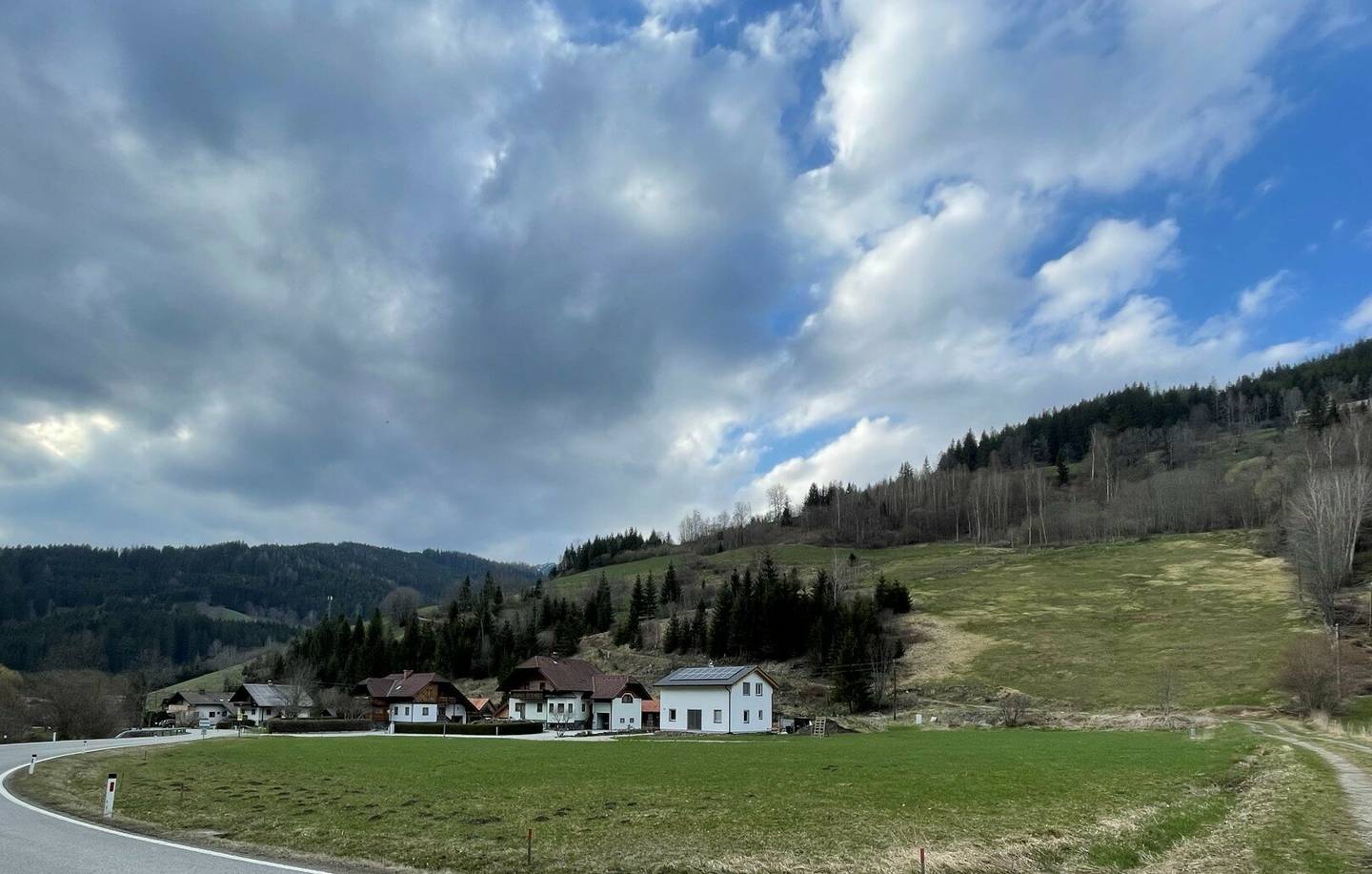 NEUBERG AN DER MÜRZ/KAPELLEN - SCHÖN GELEGENE BAURECHTSGRÜNDE