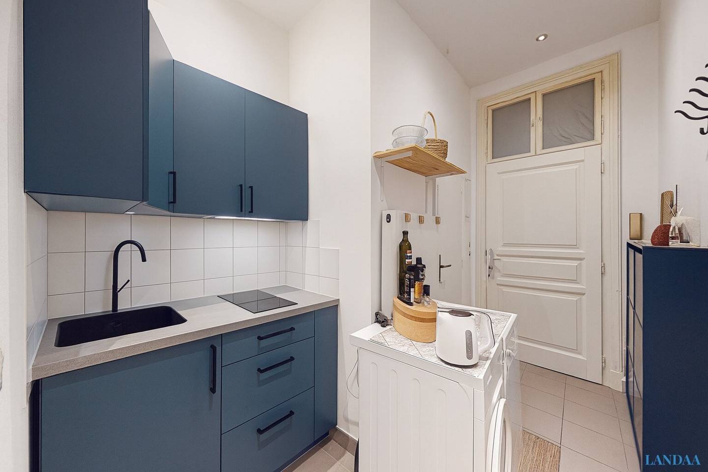 Old building apartment Währing investor property