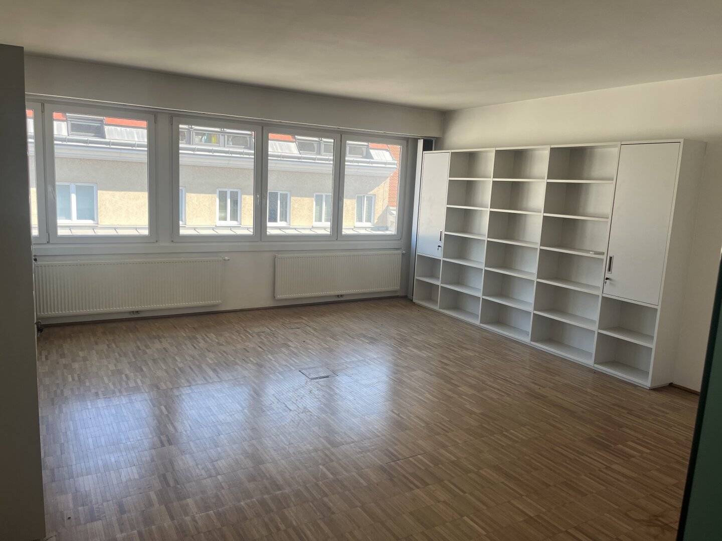 Vacant office with top connection to U1 &amp; Hauptbahnhof