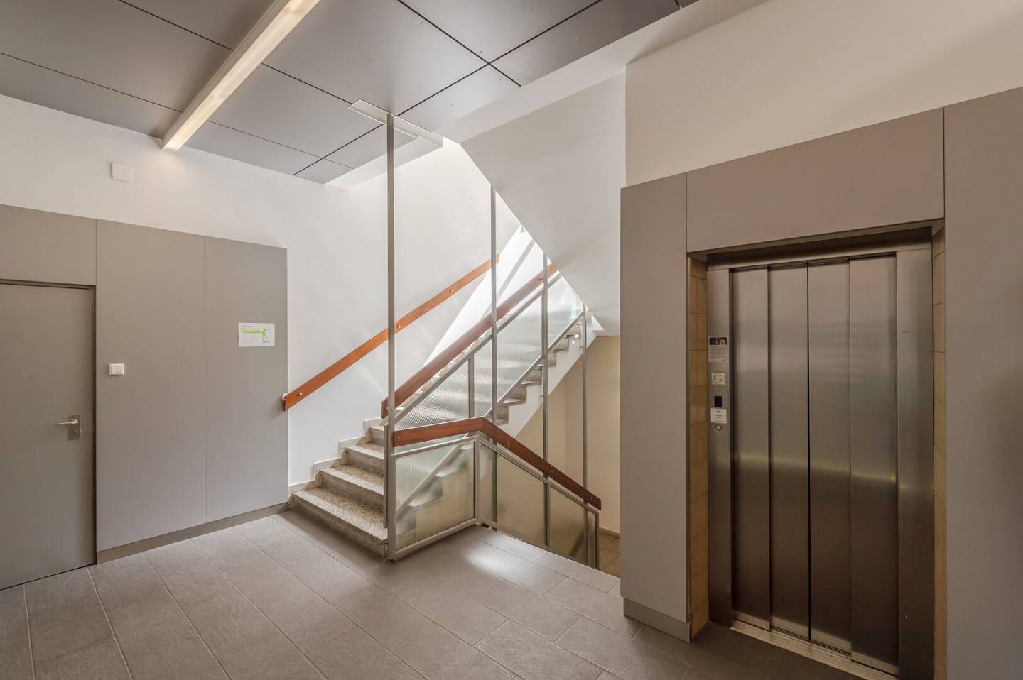 Vacant office with top connection to U1 &amp; Hauptbahnhof