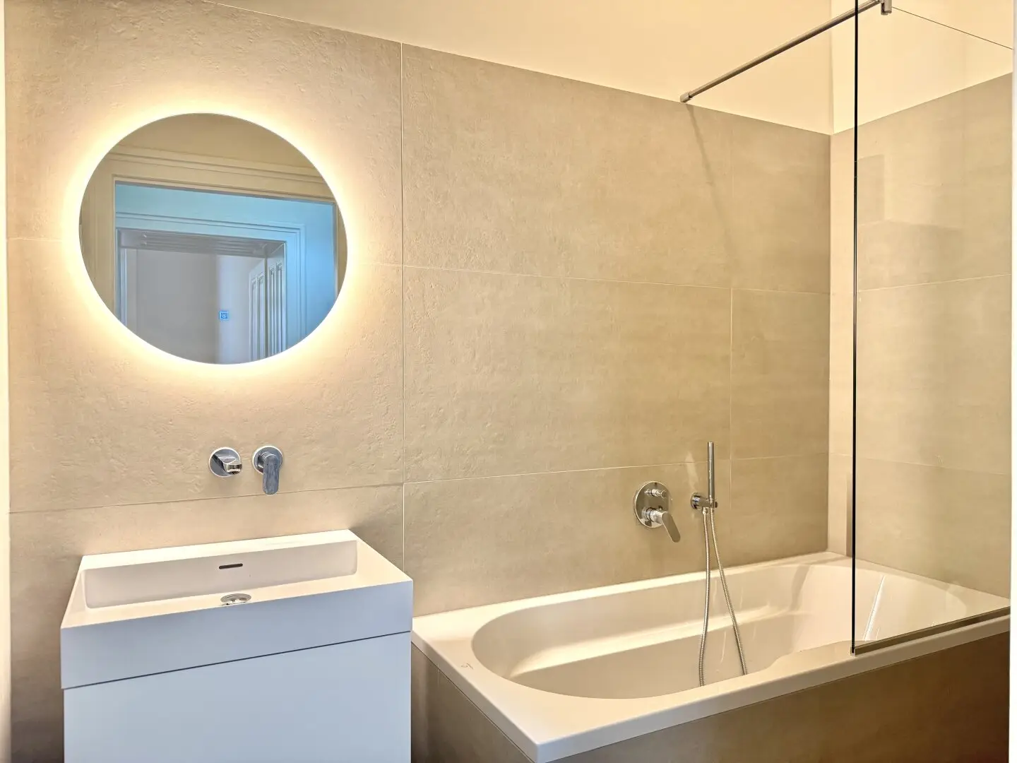 Apartment in historic building modernized with lift