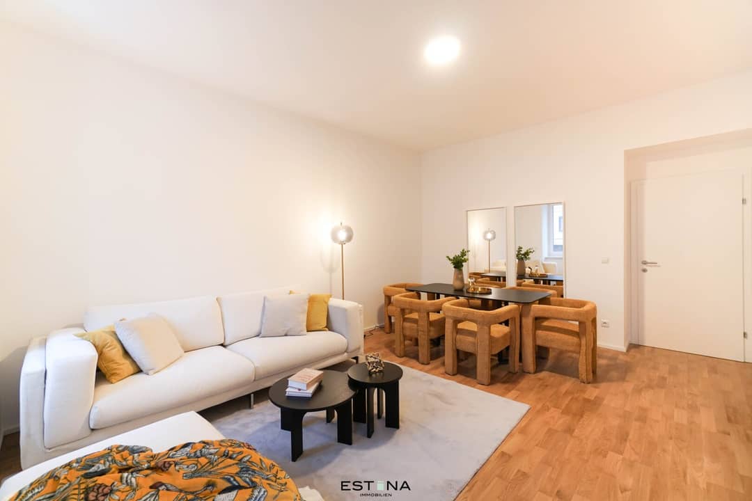 Saniertes Altbaujuwel mit Balkon in Grünlage