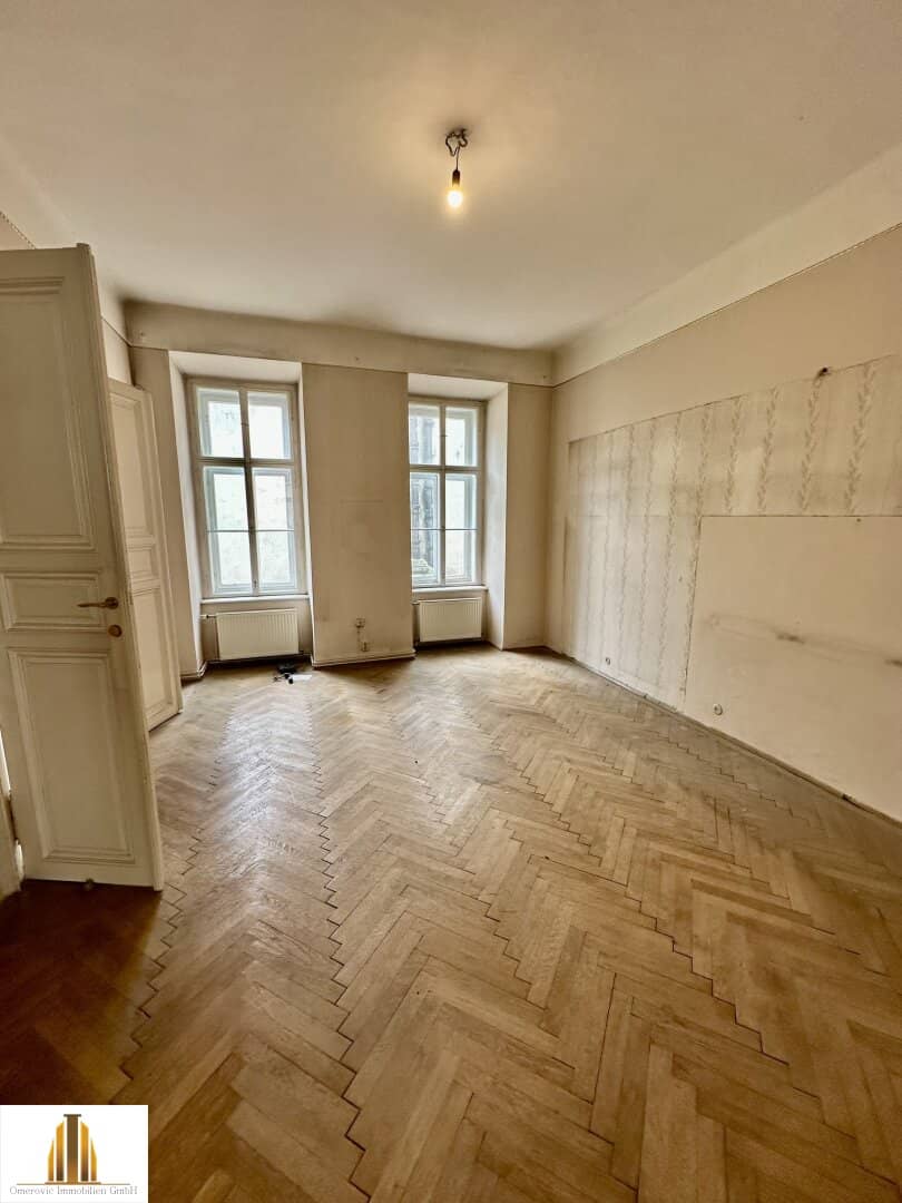 Renovierungsbedürftige Altbauwohnung nahe Neubaugasse