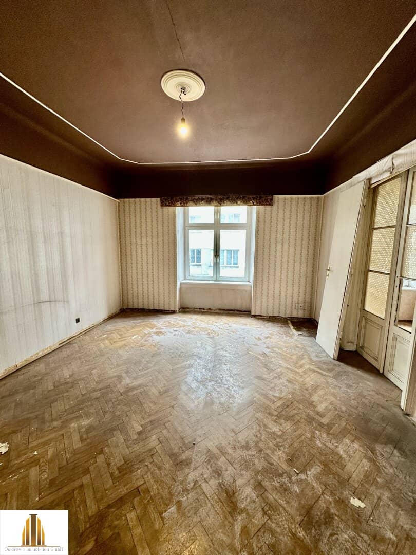 Renovierungsbedürftige Wohnung nahe Neubaugasse