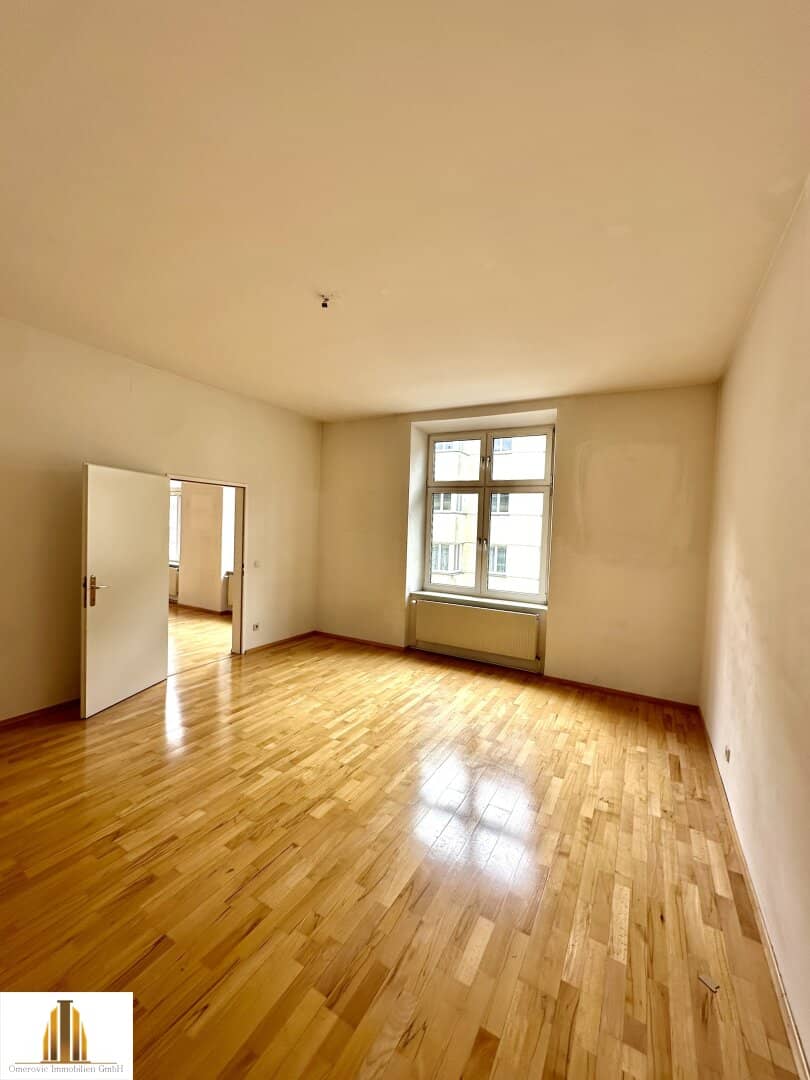 Altbauwohnung im dritten Stock nahe Neubaugasse