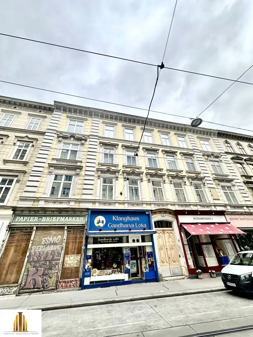 Altbauwohnung im dritten Stock nahe Neubaugasse