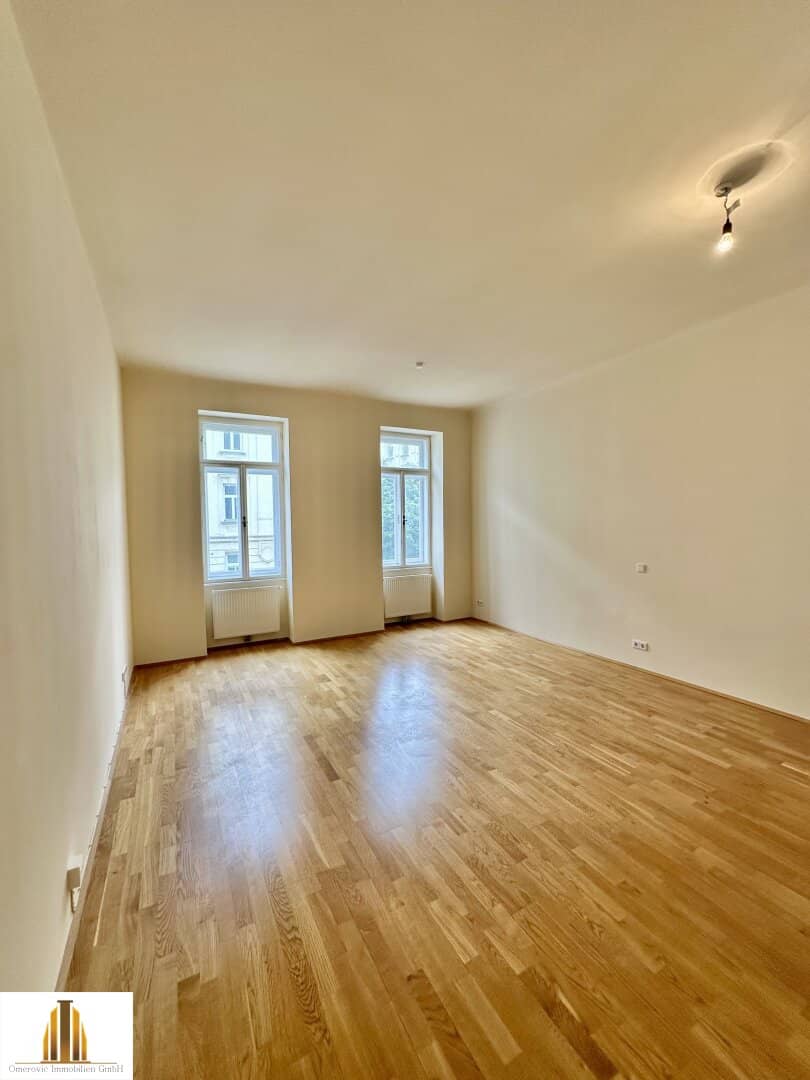 Old building apartment with garden