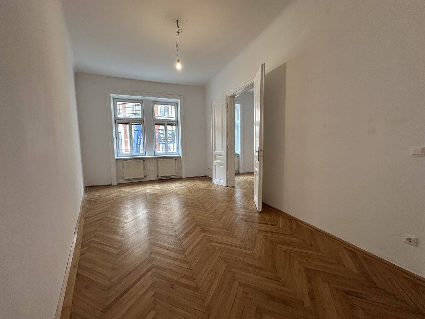 Living with Viennese Charm: Old Building Flair in Hofstattgasse