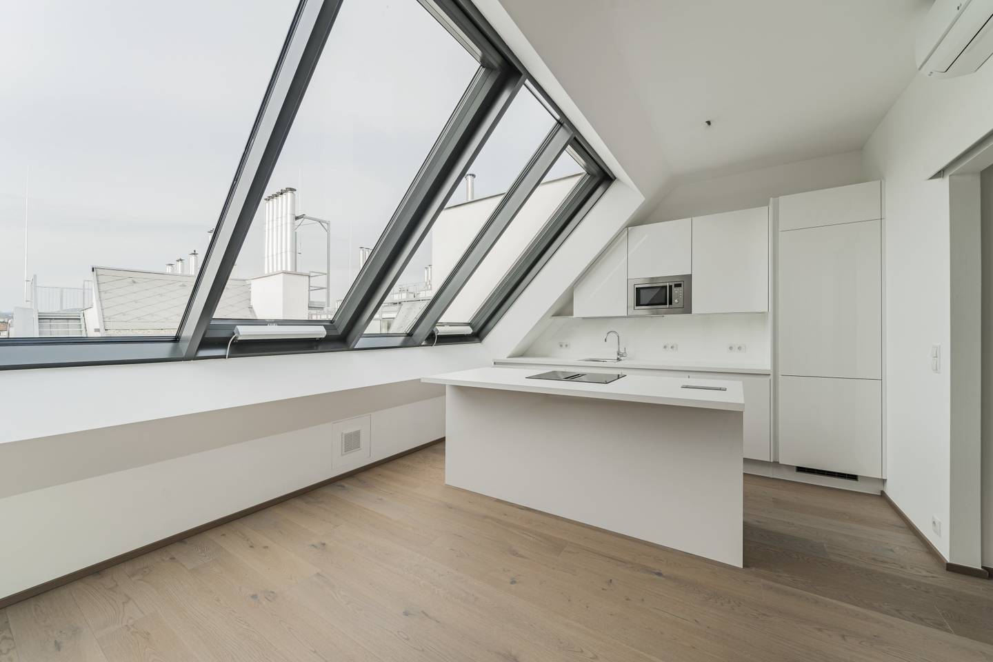 Maisonette apartment with terraces and parquet