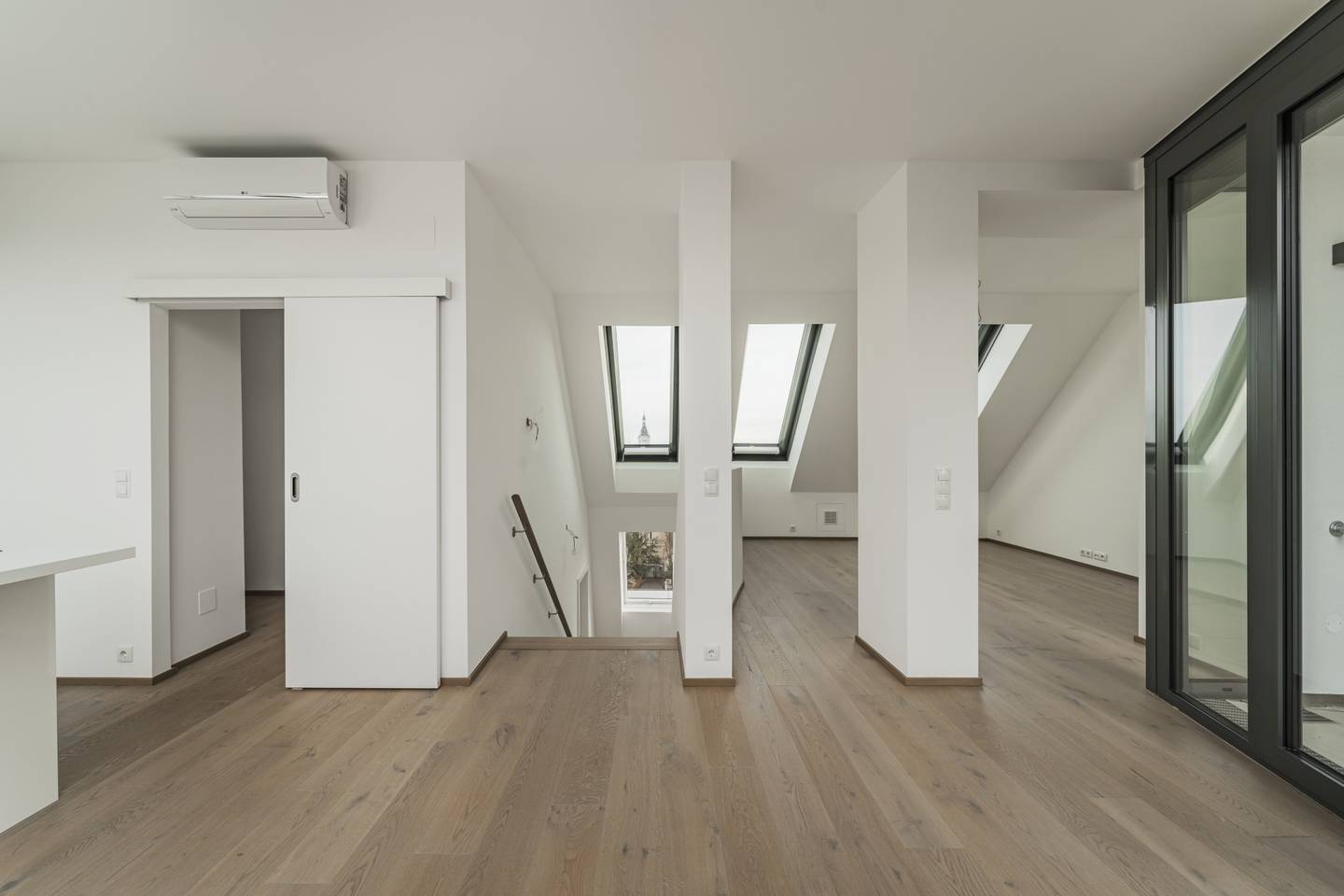 Maisonette apartment with terraces and parquet