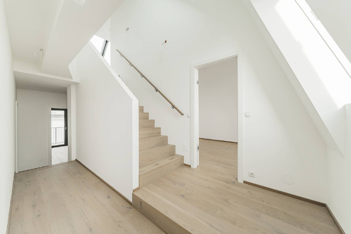 Maisonette apartment with terraces and parquet
