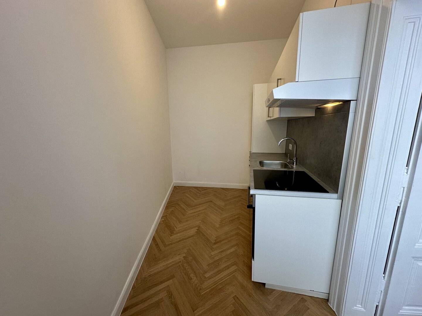 Altbauwohnung in 1180 Wien, 2,5-Zimmer, 67 m² in ruhiger Hoflage