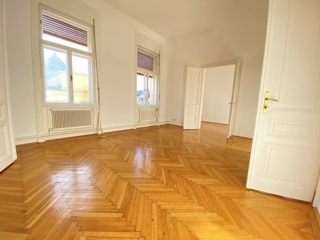 Helle Altbauwohnung Baden Zentrum
