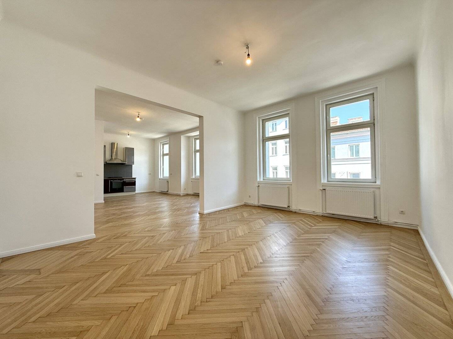 Helle 4-Zimmer-Wohnung mit Freifläche im 5. Bezirk Wien, zentrale Lage