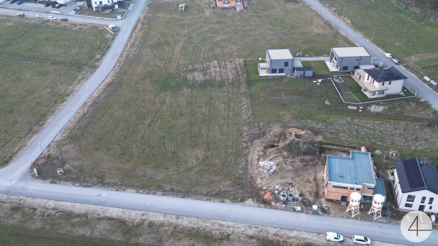 Grundstück in Strasshof an der Nordbahn – Baugrund, 711 m², ruhig