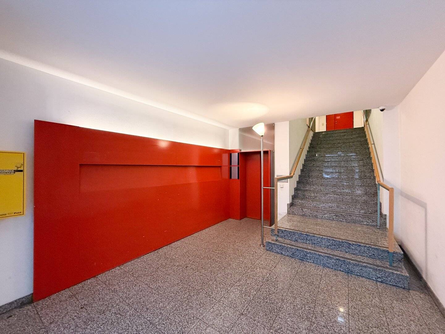 Tiefgaragenstellplatz in der Ziegelofengasse 33, 1050 Wien zu vermieten