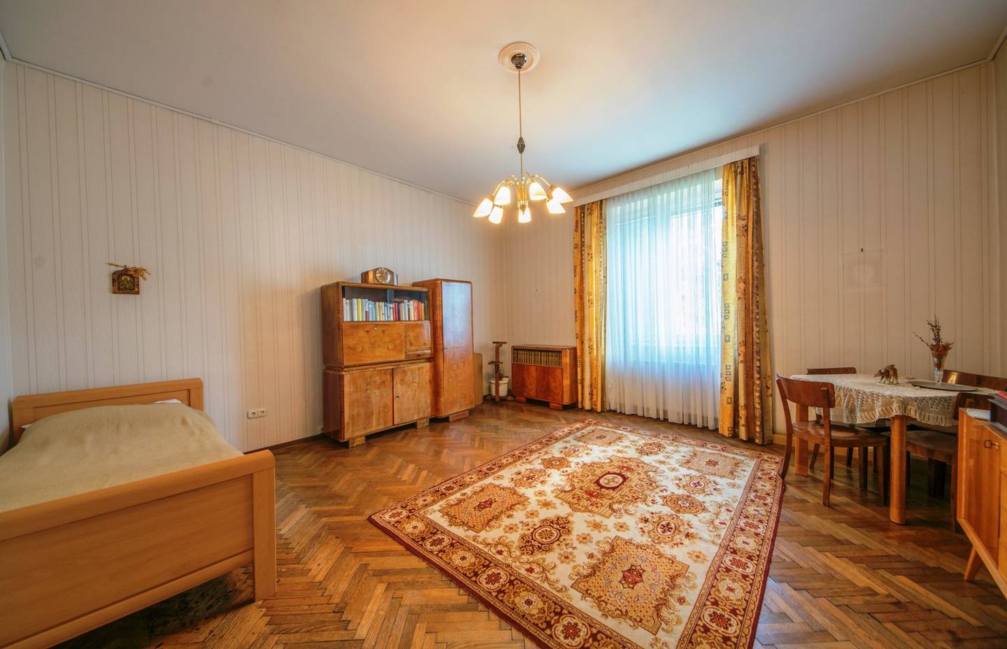 Sanierungsbedürftige Wienerwald-Villa in Perchtoldsdorf mit Garten