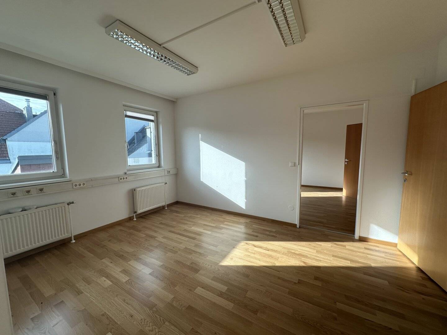 Modernes Büro in Eisenstadt: 250 m², zentrale Lage, EBK, Aufzug