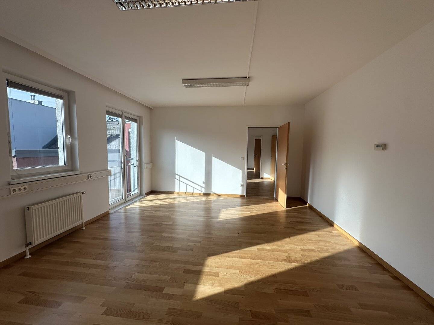Modernes Büro in Eisenstadt: 250 m², zentrale Lage, EBK, Aufzug