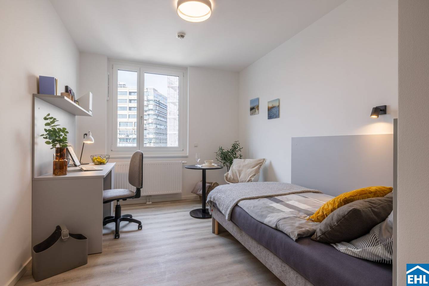 Vollmöblierte Wohnung mit Dachterrasse nahe U1