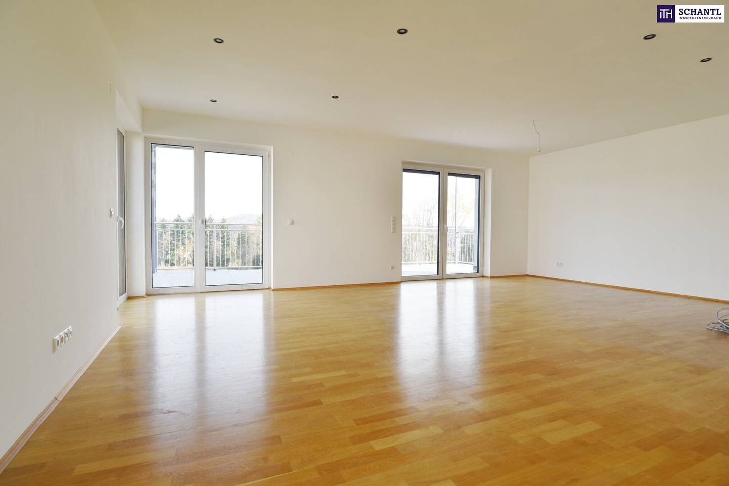 A residential gem for rent with panorama of the Styrian wine region suitable for the highest standards