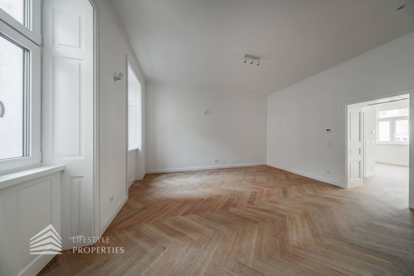 Wohnung First occupancy in historic building near Meiselmarkt U3 Johnstraße