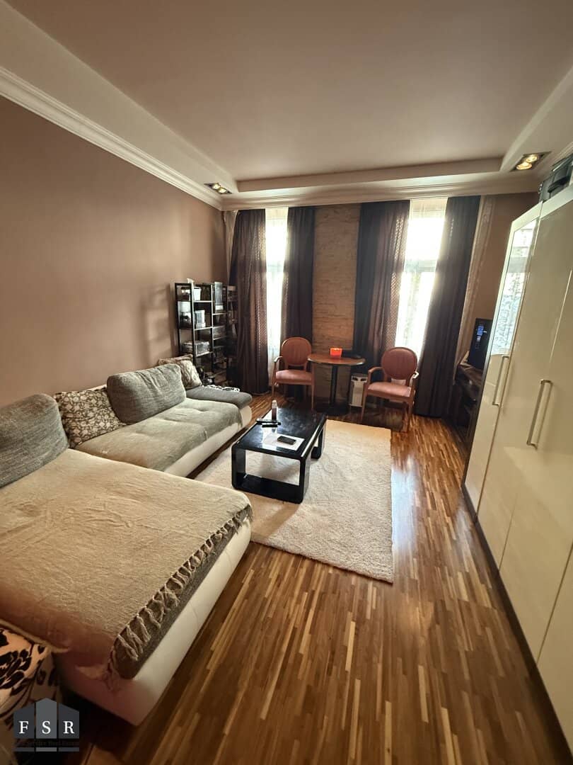 Helle 1-Zimmer-Etagenwohnung nahe Siebenbrunnenplatz in Wien 5 mit EBK