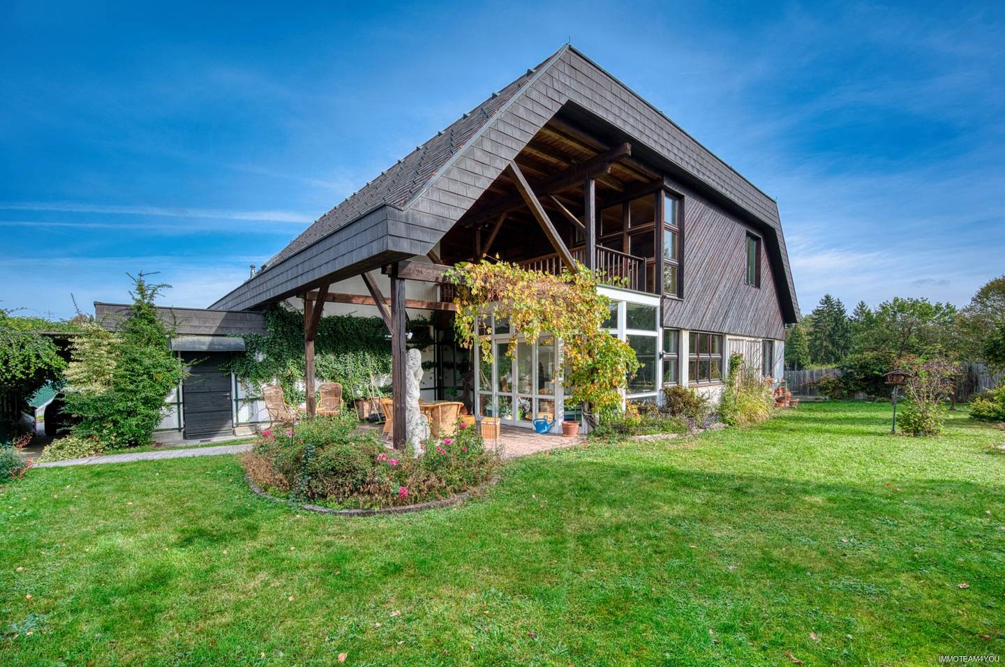 Villa in Vöcklabruck: Großzügiges Architektenhaus mit Garten