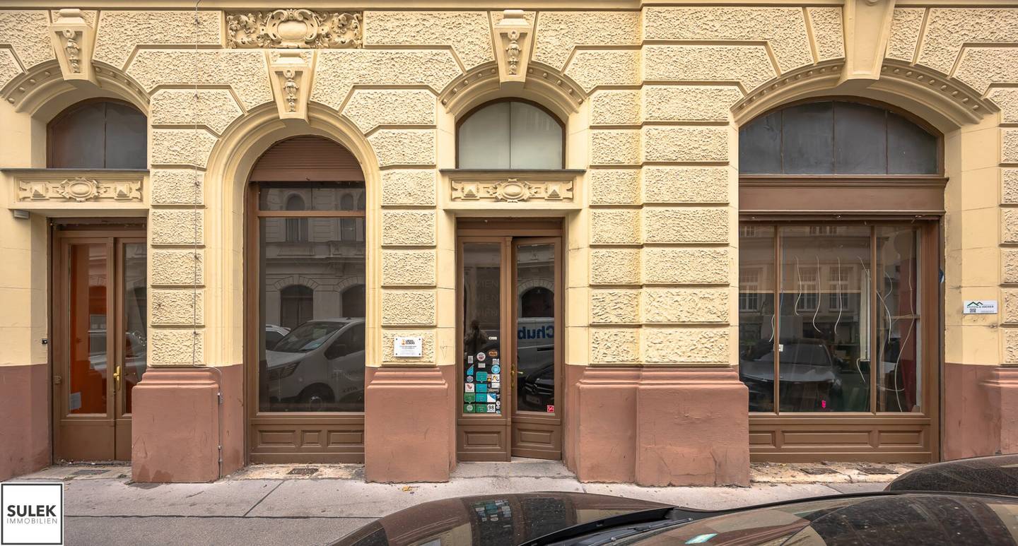Commercial premises with broad street frontage, large display windows and flexible layout near Mariahilferstraße - German title preserved for reference: Gesche4ftslokal mit breiter Stradfenfront, grodferen Schaufensterfle4chen und flexiblem Grundriss nahe Mariahilferstrase on the OpenImmo feed