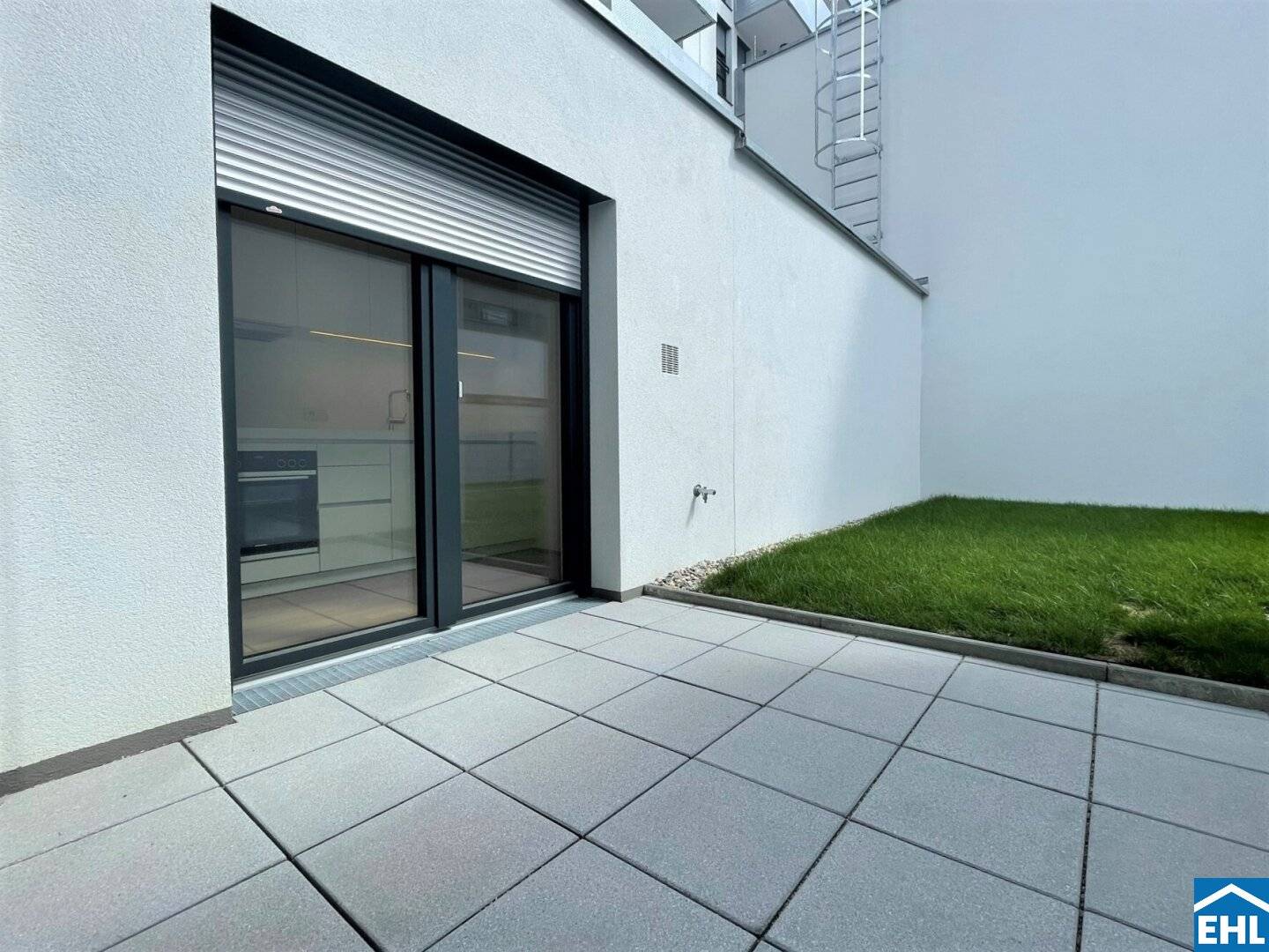 Apartment in Ottakring near U3 with terrace