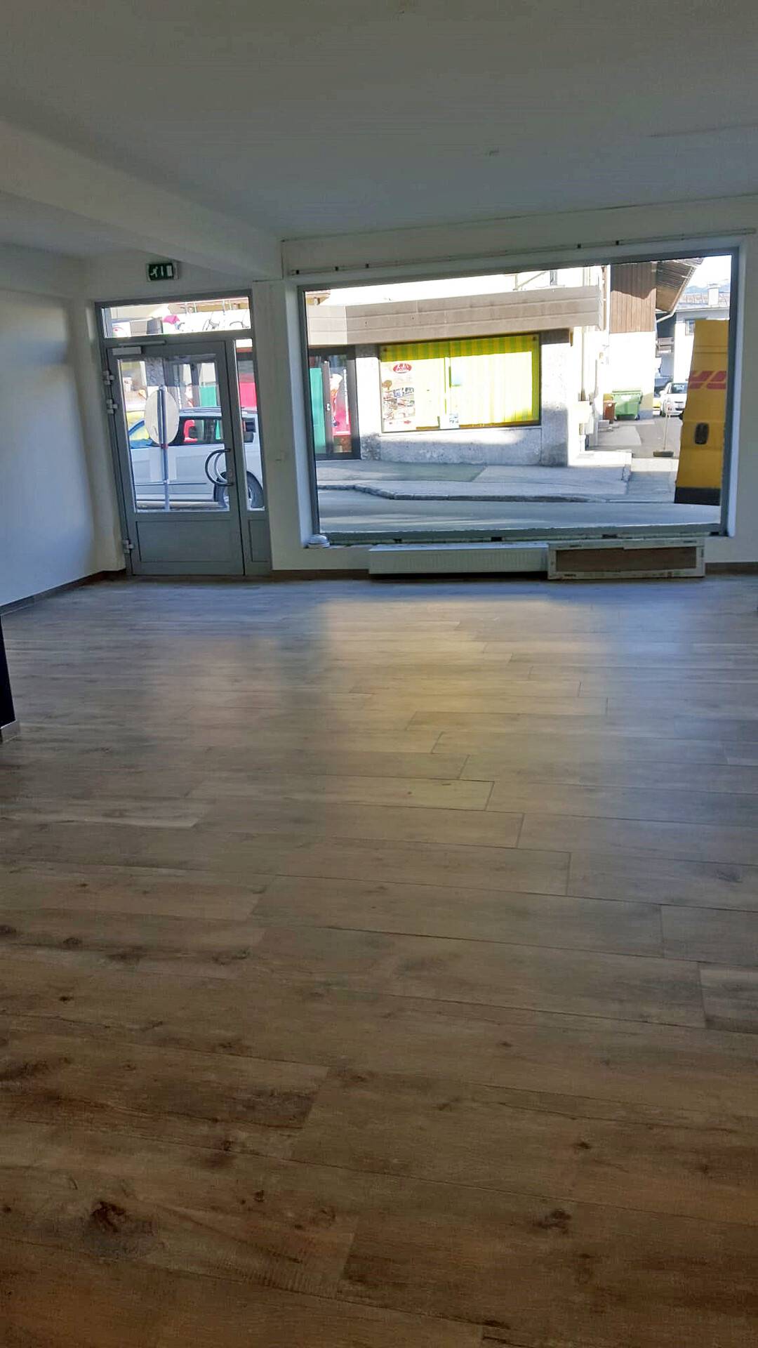Gewerbefläche im Zentrum von St. Johann in Tirol: 51 m², große Auslage
