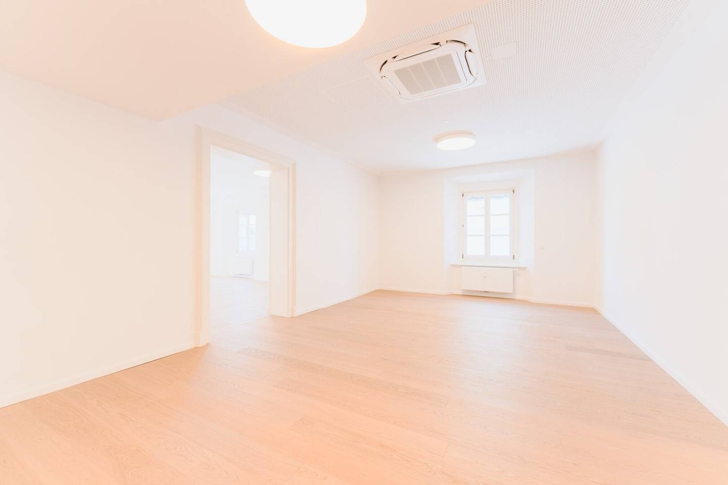 Best location in Gleisdorf: Modern office or practice with parking space; ready for occupancy! Tenants pay no commission!