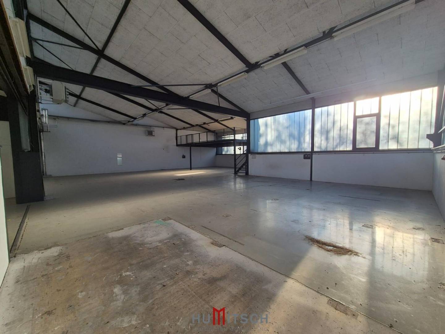 Hallenfläche in Kainbach bei Graz, ca. 957,02 m², Bürofläche optional