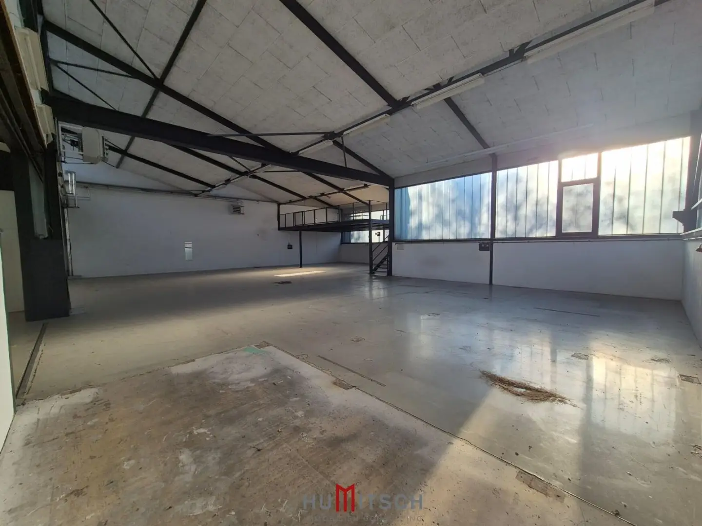 Hallenfläche in Kainbach bei Graz, ca. 957,02 m², Bürofläche optional