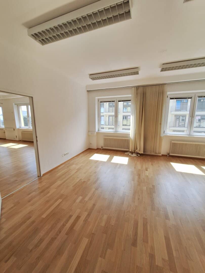 Helles Büro in Wien 11., nahe Enkplatz, 177 m², 2. Etage im 2. Stock
