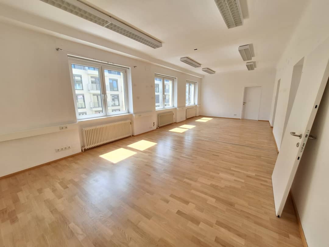 Helles Büro in Wien 11., nahe Enkplatz, 177 m², 2. Etage im 2. Stock